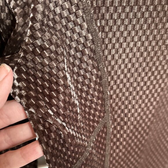 NWT Fabletics Velour Seamed Long-Sleeve Fitted Top in Cacao Color Womens Size M - Picture 7 of 11